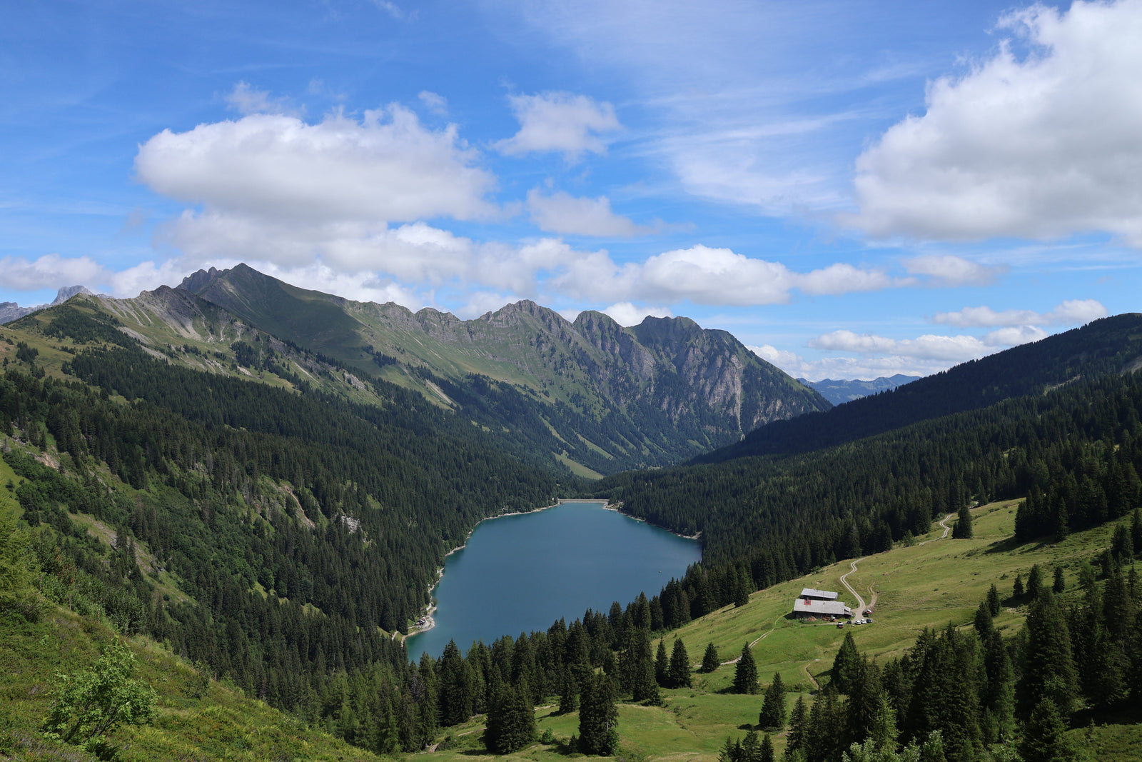Seen zum Verlieben: Die schönsten Bergseen im Gstaad Saanenland